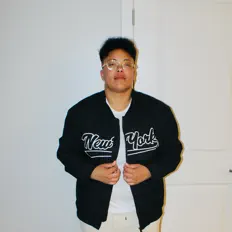 收听 GiGi K、观看音乐视频、阅读小传、查看巡演日期等 ！
