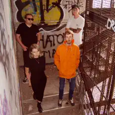 Escucha a Fever Dreams, mira videos musicales, lee su biografía, consulta las fechas de las gira y más.