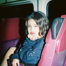 收听 Luisa、观看音乐视频、阅读小传、查看巡演日期等 ！