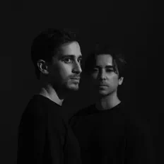 Hör dir Broder an, schau dir Musikvideos an, lies die Biografie, finde Tourdaten und mehr!
