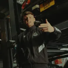 Luister naar Hugo B, bekijk muziekvideo's, lees de bio, bekijk de tourdata, en meer!