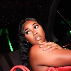 Belsey सुनें, म्यूज़िक वीडियो देखें, बायो पढ़ें, दौरे की तारीखें और बहुत कुछ देखें!