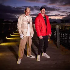 聆聽 Bliss n Eso、觀看音樂影片、閱讀小傳、查看巡演日期等！