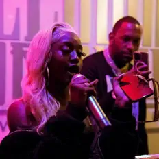 Ouve BIG TROPICC, vê vídeos de música, lê a biografia, vê as datas da digressão e muito mais!