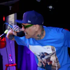 Listen to Travis Bryant, watch music videos, read bio, see tour dates & more!