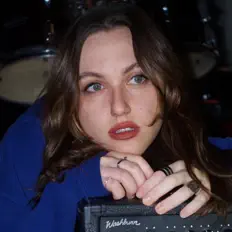 Listen to Alya Öztanyel, watch music videos, read bio, see tour dates & more!