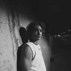 Écoutez brennen benson, regardez des vidéoclips, lisez la biographie, consultez les dates de tournée et plus encore !