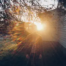 Morning Versesを聴いたり、ミュージックビデオを鑑賞したり、経歴やツアー日程などを確認したりしましょう！