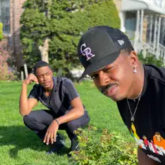 The Sunsetsを聴いたり、ミュージックビデオを鑑賞したり、経歴やツアー日程などを確認したりしましょう！