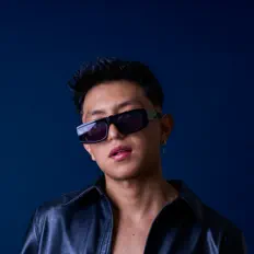 Escucha a CHANE, mira videos musicales, lee su biografía, consulta las fechas de las gira y más.