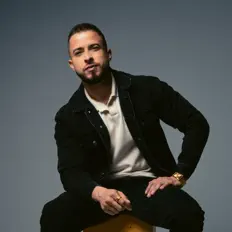 Poslechněte si interpreta Jan Michael, sledujte hudební videa, přečtěte si životopis, podívejte se na data turné a další informace.