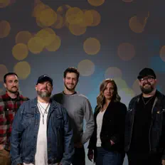 Hör dir Lewisville Worship an, schau dir Musikvideos an, lies die Biografie, finde Tourdaten und mehr!