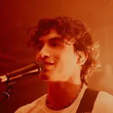 Ouça Josh Bogert, assista a videoclipes, leia a biografia, veja as datas das turnês e mais!