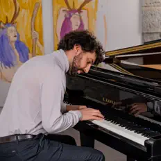 Poslechněte si interpreta Daniele Leoni, sledujte hudební videa, přečtěte si životopis, podívejte se na data turné a další informace.