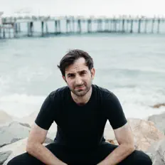 Luister naar Lido Beach, bekijk muziekvideo's, lees de bio, bekijk de tourdata, en meer!