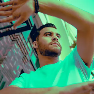 Listen to J el, watch music videos, read bio, see tour dates & more!