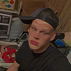 Ouça Teeno2x, assista a videoclipes, leia a biografia, veja as datas das turnês e mais!