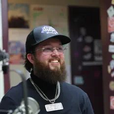 Dengarkan Benito Loko, tonton video musik, baca bio, lihat tanggal tur & lainnya!