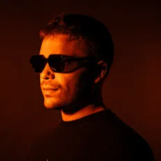 Dengarkan Nomore, tonton video musik, baca bio, lihat tanggal tur & lainnya!