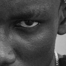 Hör dir Kux an, schau dir Musikvideos an, lies die Biografie, finde Tourdaten und mehr!