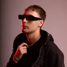 Écoutez Rushin', regardez des vidéoclips, lisez la biographie, consultez les dates de tournée et plus encore !