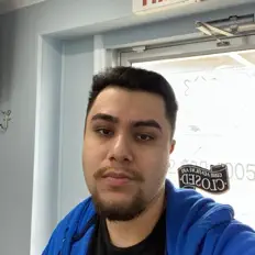 Poslechněte si interpreta R4MIR3Z, sledujte hudební videa, přečtěte si životopis, podívejte se na data turné a další informace.