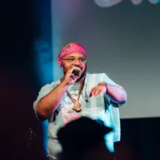 Dengarkan Jermaine Dobbins, tonton video musik, baca bio, lihat tanggal tur & lainnya!