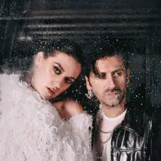 Ascolta Bandit Bandit, guarda video musicali, leggi la biografia, vedi le date del tour & altro!