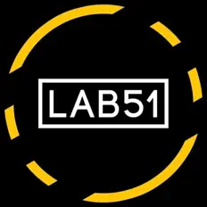 Poslechněte si interpreta Lab51, sledujte hudební videa, přečtěte si životopis, podívejte se na data turné a další informace.