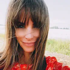 Amos Sharp सुनें, म्यूज़िक वीडियो देखें, बायो पढ़ें, दौरे की तारीखें और बहुत कुछ देखें!