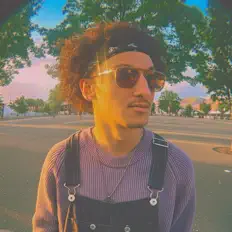 Ouve MEOLA, vê vídeos de música, lê a biografia, vê as datas da digressão e muito mais!