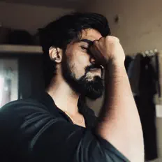 聆聽 Raprocksrini、觀看音樂影片、閱讀小傳、查看巡演日期等！