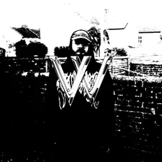 vrothersを聴いたり、ミュージックビデオを鑑賞したり、経歴やツアー日程などを確認したりしましょう！