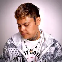 Écoutez undefined, regardez des vidéoclips, lisez la biographie, consultez les dates de tournée et plus encore !