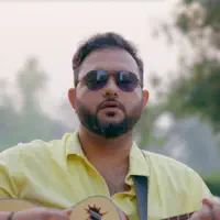 undefined सुनें, म्यूज़िक वीडियो देखें, बायो पढ़ें, दौरे की तारीखें और बहुत कुछ देखें!