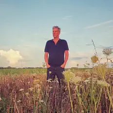Luister naar Gerhardt, bekijk muziekvideo's, lees de bio, bekijk de tourdata, en meer!