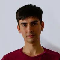 Luister naar undefined, bekijk muziekvideo's, lees de bio, bekijk de tourdata, en meer!