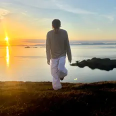 Poslechněte si interpreta Bby Eco, sledujte hudební videa, přečtěte si životopis, podívejte se na data turné a další informace.