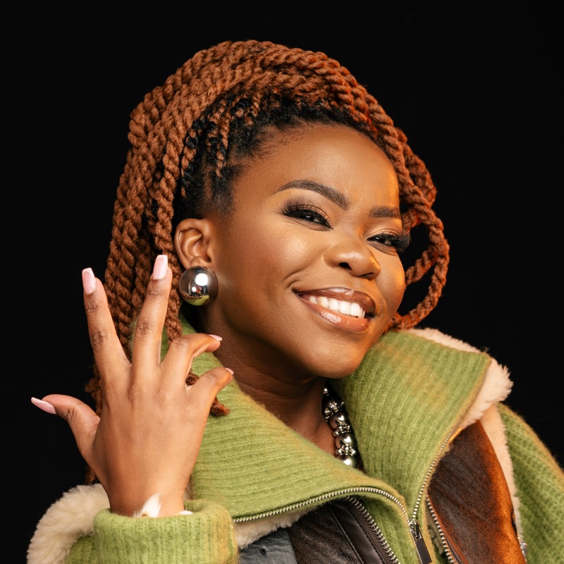 Nomfundo Moh - Phakade Lami (feat. Sha Sha & Ami Faku)