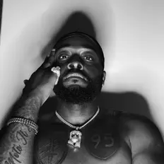 Poslechněte si interpreta Maurice Lydell, sledujte hudební videa, přečtěte si životopis, podívejte se na data turné a další informace.