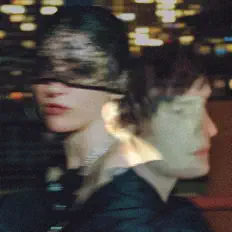 God's Momを聴いたり、ミュージックビデオを鑑賞したり、経歴やツアー日程などを確認したりしましょう！