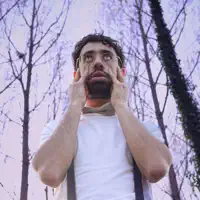 Ouve undefined, vê vídeos de música, lê a biografia, vê as datas da digressão e muito mais!