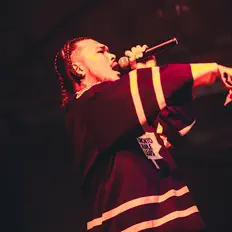 Escucha a J.D.B, mira videos musicales, lee su biografía, consulta las fechas de las gira y más.