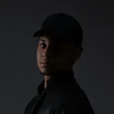 Agradyを聴いたり、ミュージックビデオを鑑賞したり、経歴やツアー日程などを確認したりしましょう！