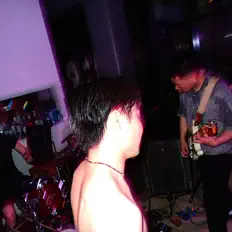 Écoutez Kiima Kariis, regardez des vidéoclips, lisez la biographie, consultez les dates de tournée et plus encore !