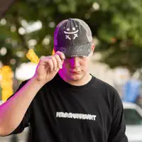 Posłuchaj wykonawcy undefined, obejrzyj teledyski, przeczytaj biografię, zobacz daty tras koncertowych i nie tylko!