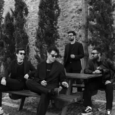 Listen to Kendimden Hallice, watch music videos, read bio, see tour dates & more!