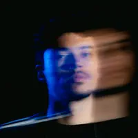 收听 undefined、观看音乐视频、阅读小传、查看巡演日期等 ！