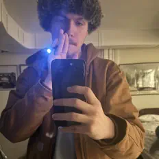 收听 4bom、观看音乐视频、阅读小传、查看巡演日期等 ！