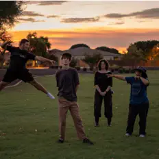 Ouça Ghost Lovers, assista a videoclipes, leia a biografia, veja as datas das turnês e mais!